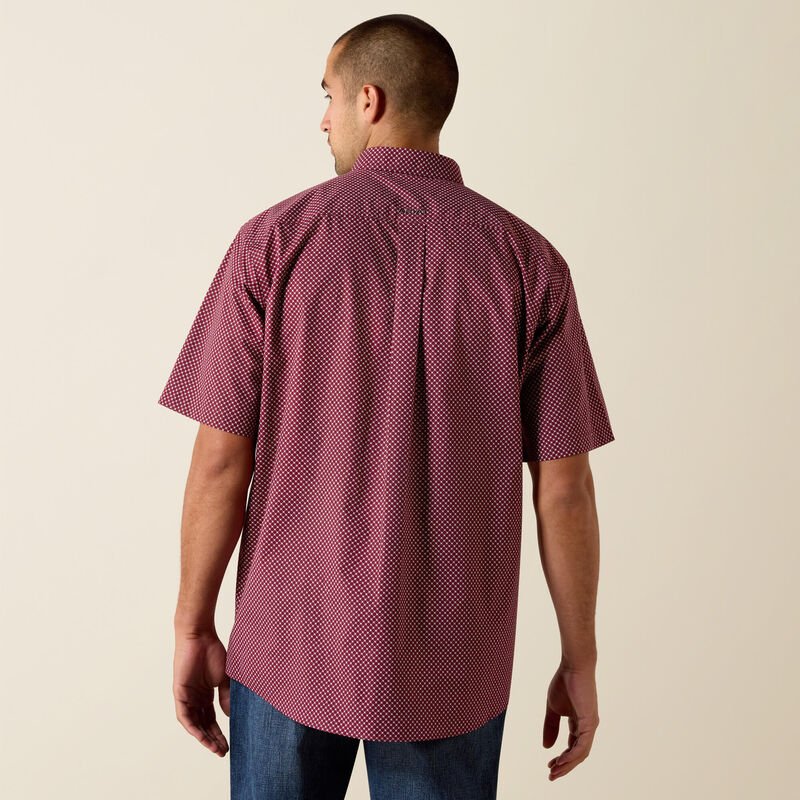 10071729 MNS Pippin Classic Fit Shirt MAROON BANNER GEO PRINT SHORT SLEEVE - Southern Soule Designs