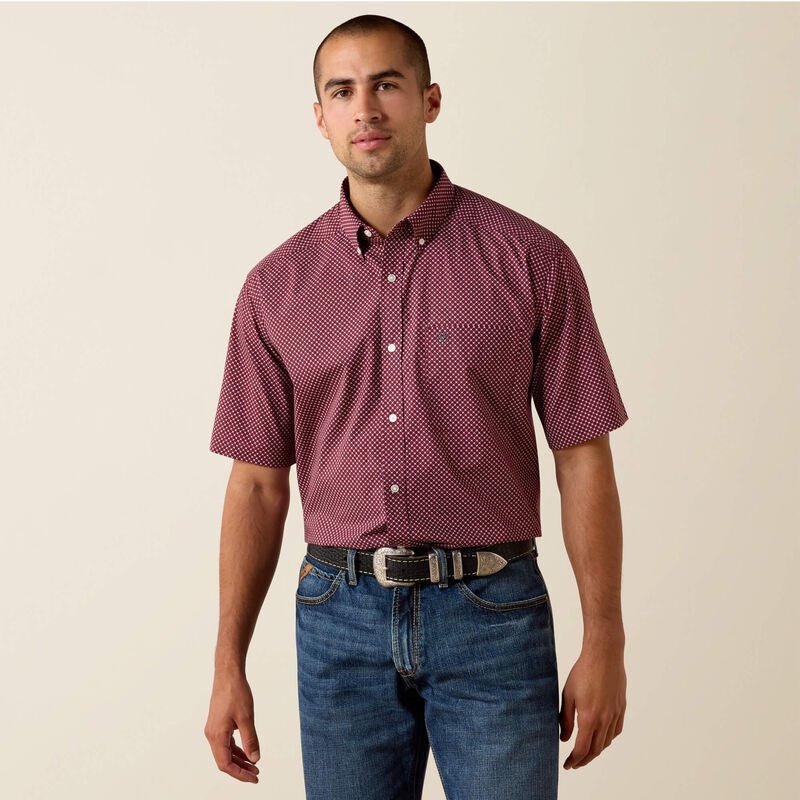 10071729 MNS Pippin Classic Fit Shirt MAROON BANNER GEO PRINT SHORT SLEEVE - Southern Soule Designs