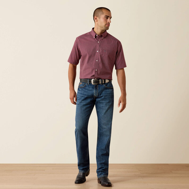 10071729 MNS Pippin Classic Fit Shirt MAROON BANNER GEO PRINT SHORT SLEEVE