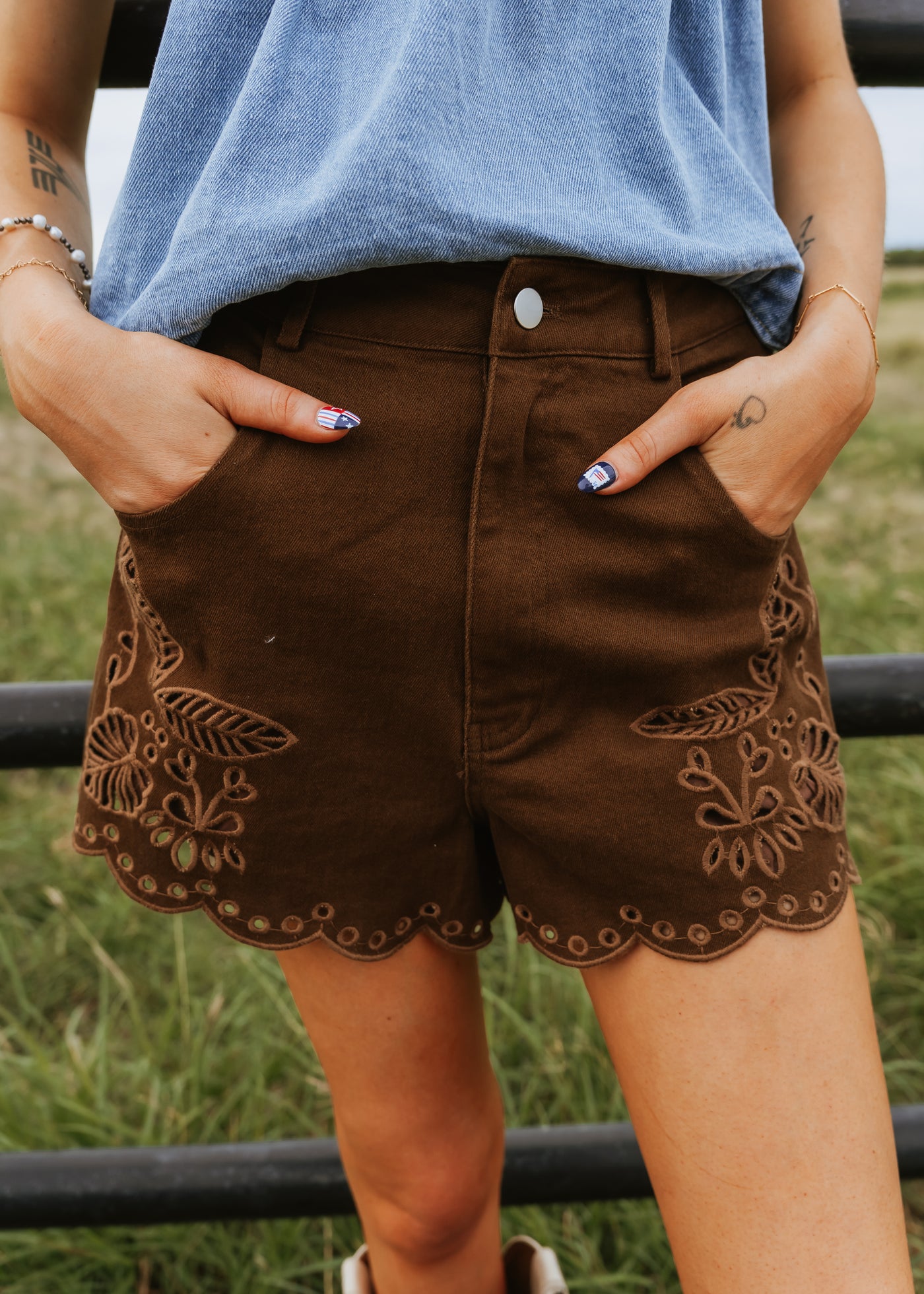 Brown Embroidered Scalloped Shorts ILP5285