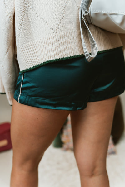 Green High-Waisted Contrast Piping Shorts