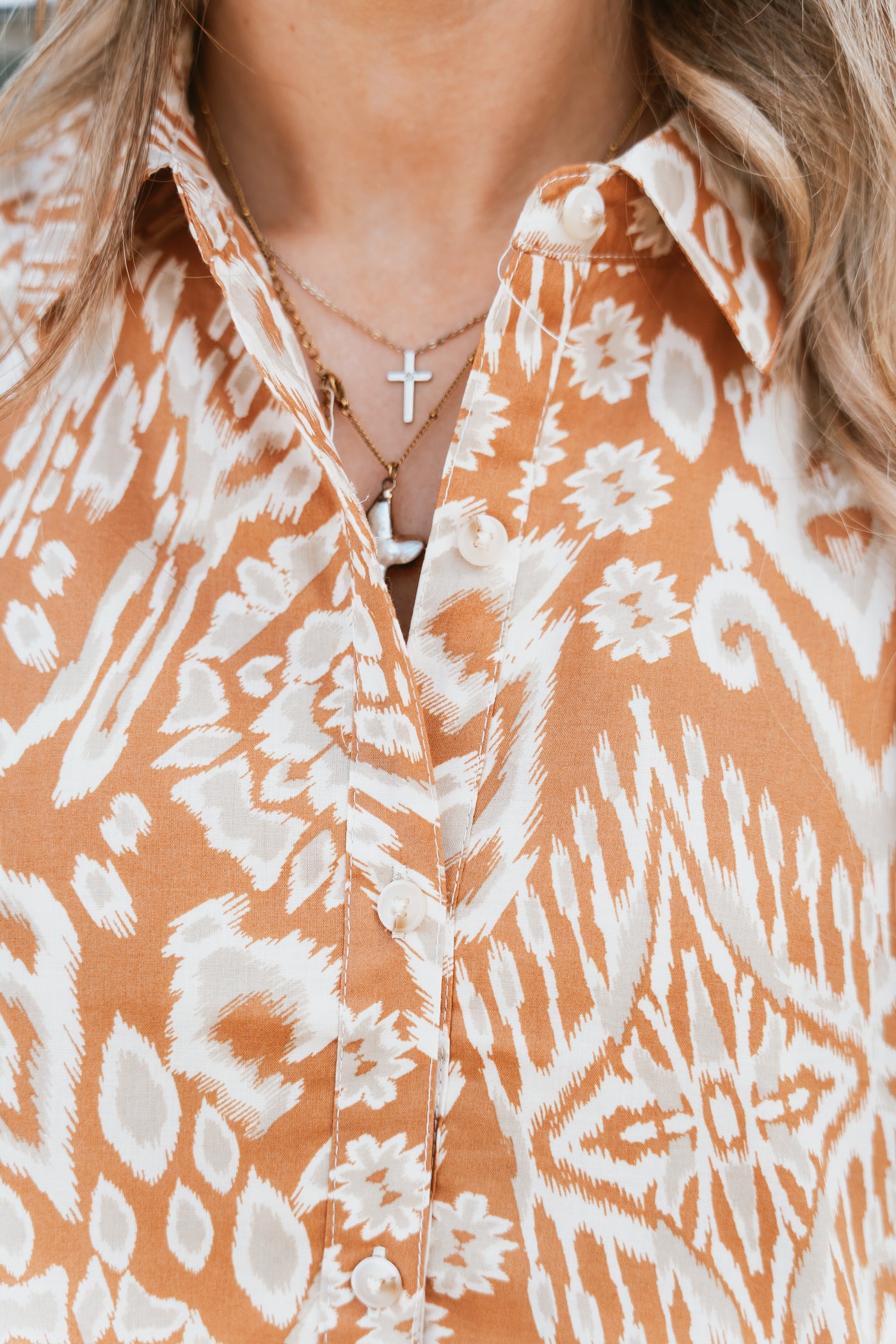 3/4 Sleeve Collared Dress - Camel Acorn Print