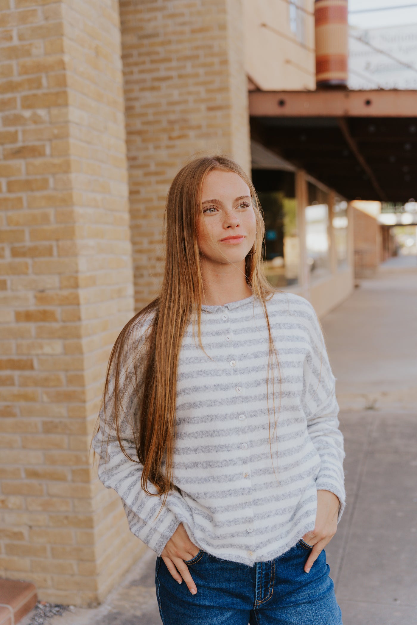 Ivory/Grey Lightweight Cardigan TBW1223