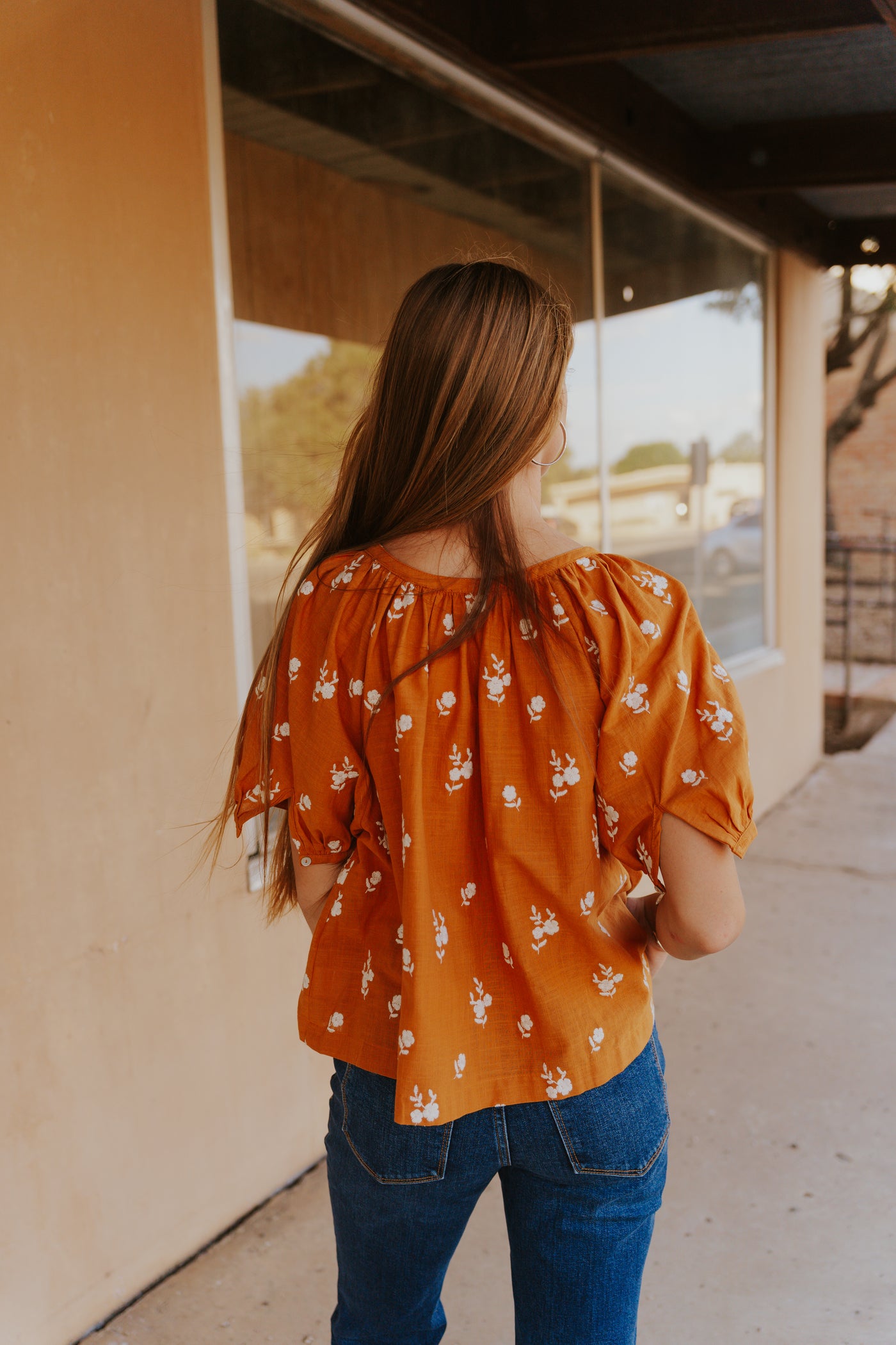Auburn Floral Embroidered Button-Up Blouse WL25-10525