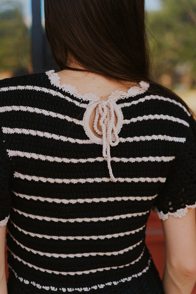 Short Sleeve Ruffle Sweater - Black/Natural