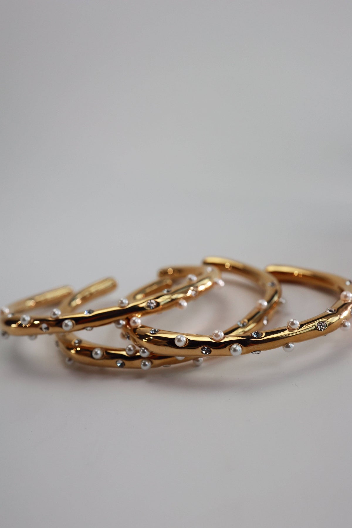 The Petite Pearl Cuff SL400631