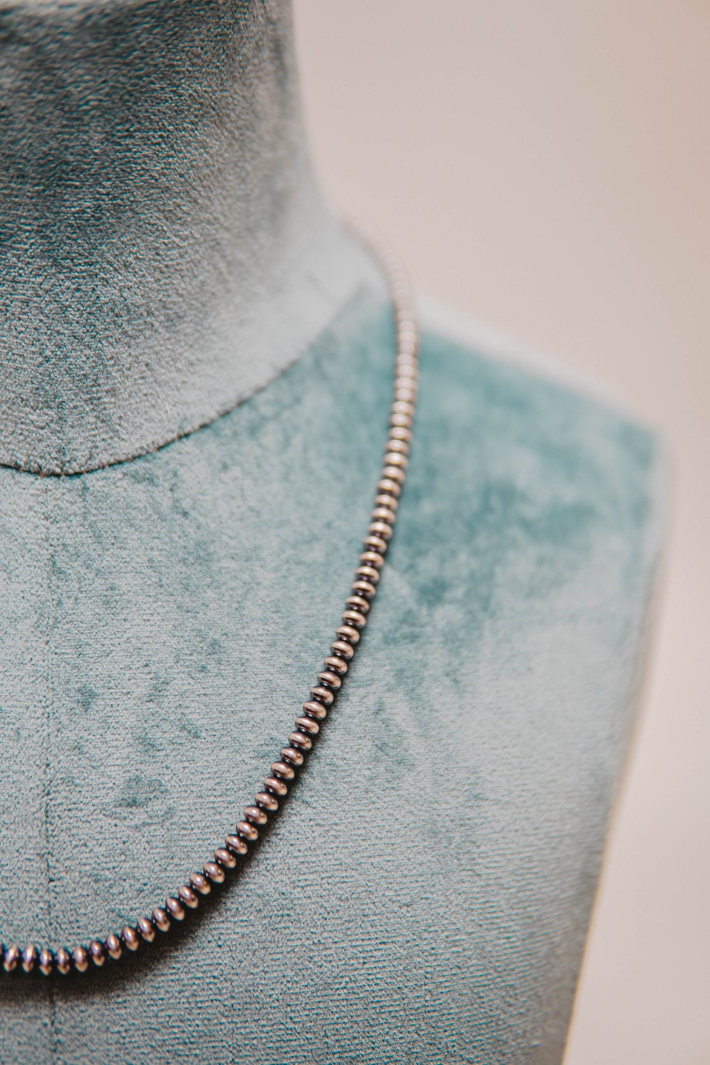 Navajo Saucer Pearl 4.5MM 20"