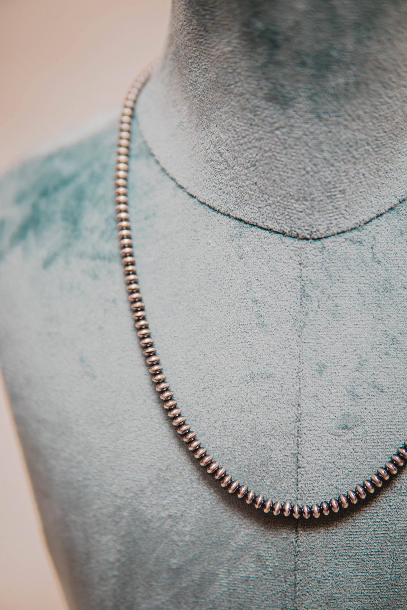Navajo Saucer Pearl 4.5MM 20"