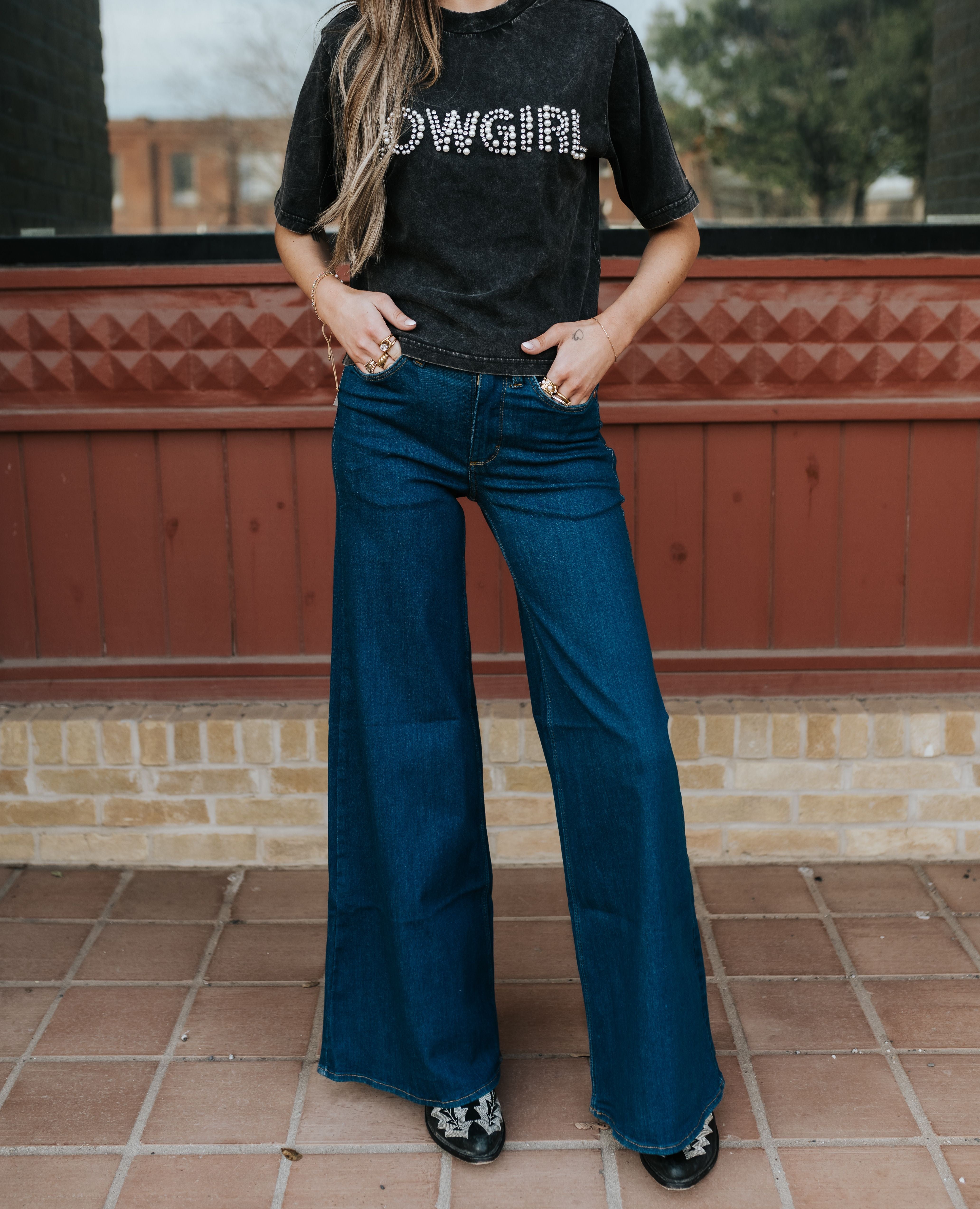 Women's Wrangler x Lainey Wilson Cheeky Wide Leg Jean Wrangler Blue 112373604