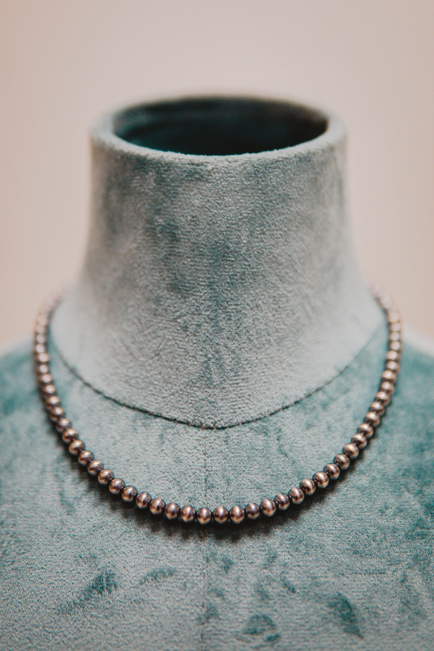 Navajo Pearl 5MM 16"
