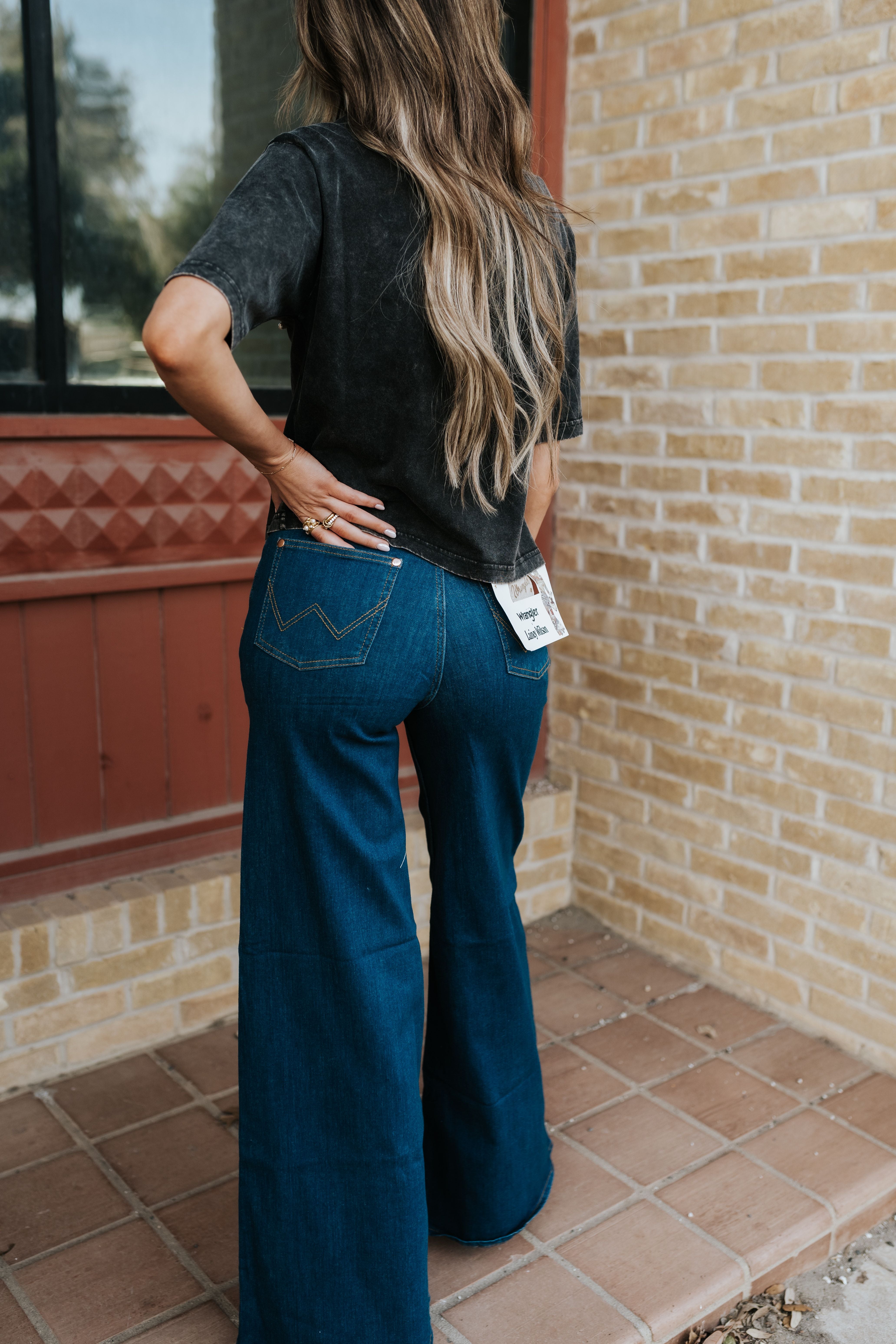 Women's Wrangler x Lainey Wilson Cheeky Wide Leg Jean Wrangler Blue 112373604