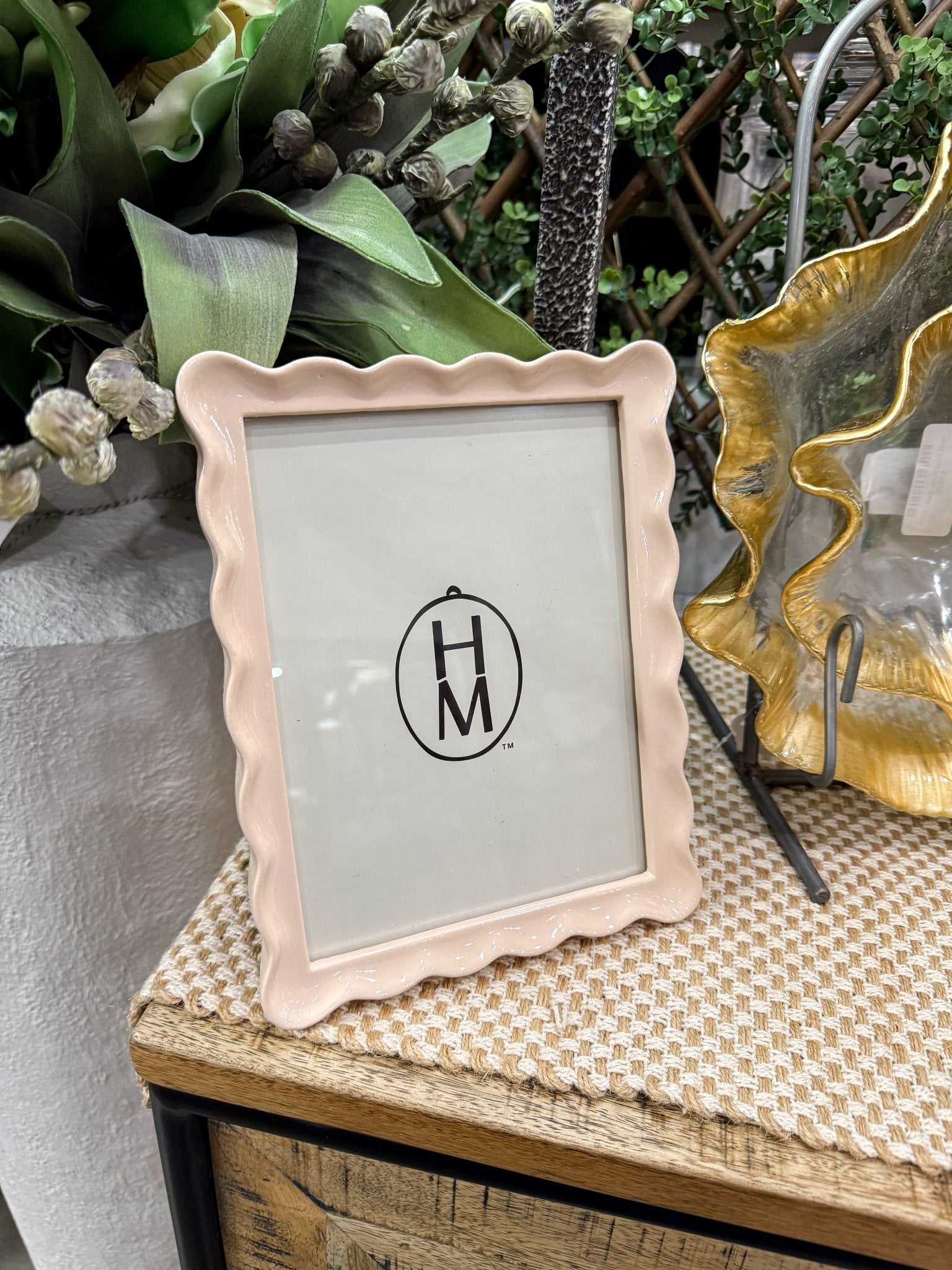 7 - 1/4"W x 9 - 1/4"H Scalloped Photo Frame - Southern Soule Designs