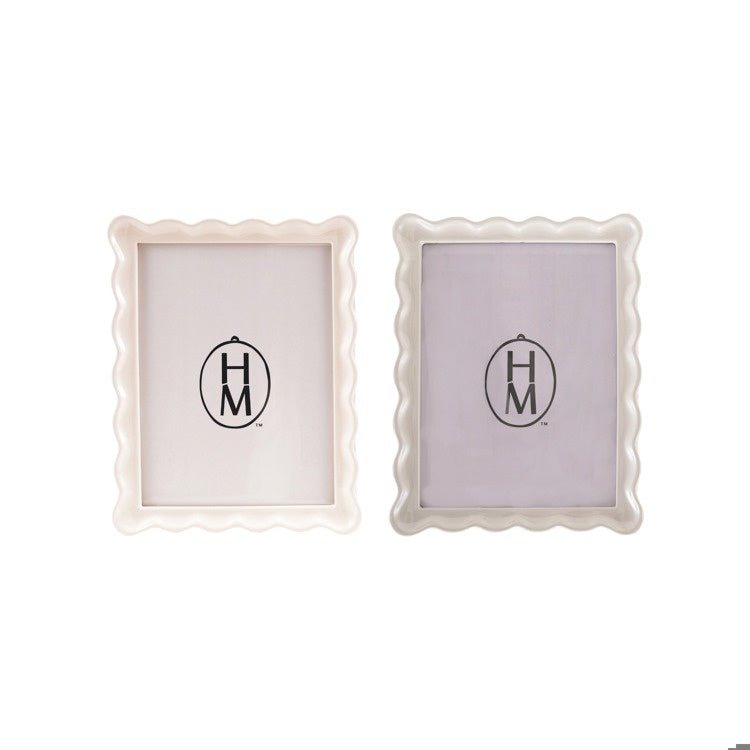 7 - 1/4"W x 9 - 1/4"H Scalloped Photo Frame - Southern Soule Designs