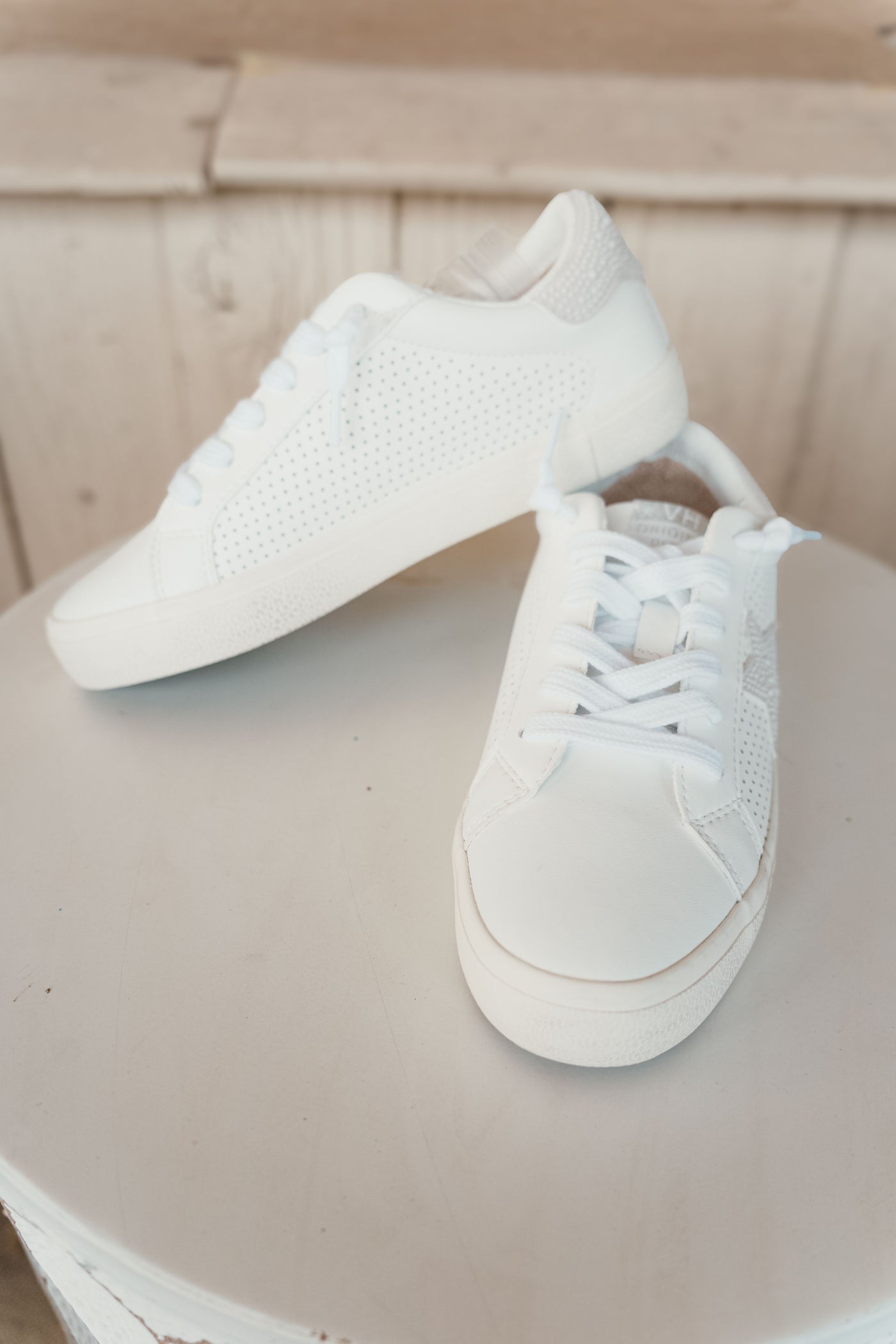Gadol 35 Pearly White