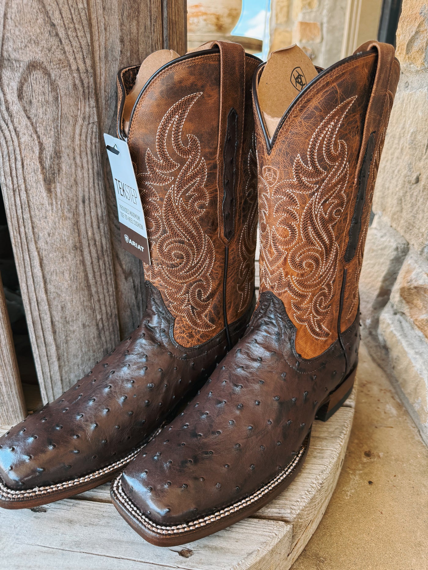 Ariat Men's Classic Cash Wide Square Toe Boot Cigar Full Quill Ostrich 9001078481