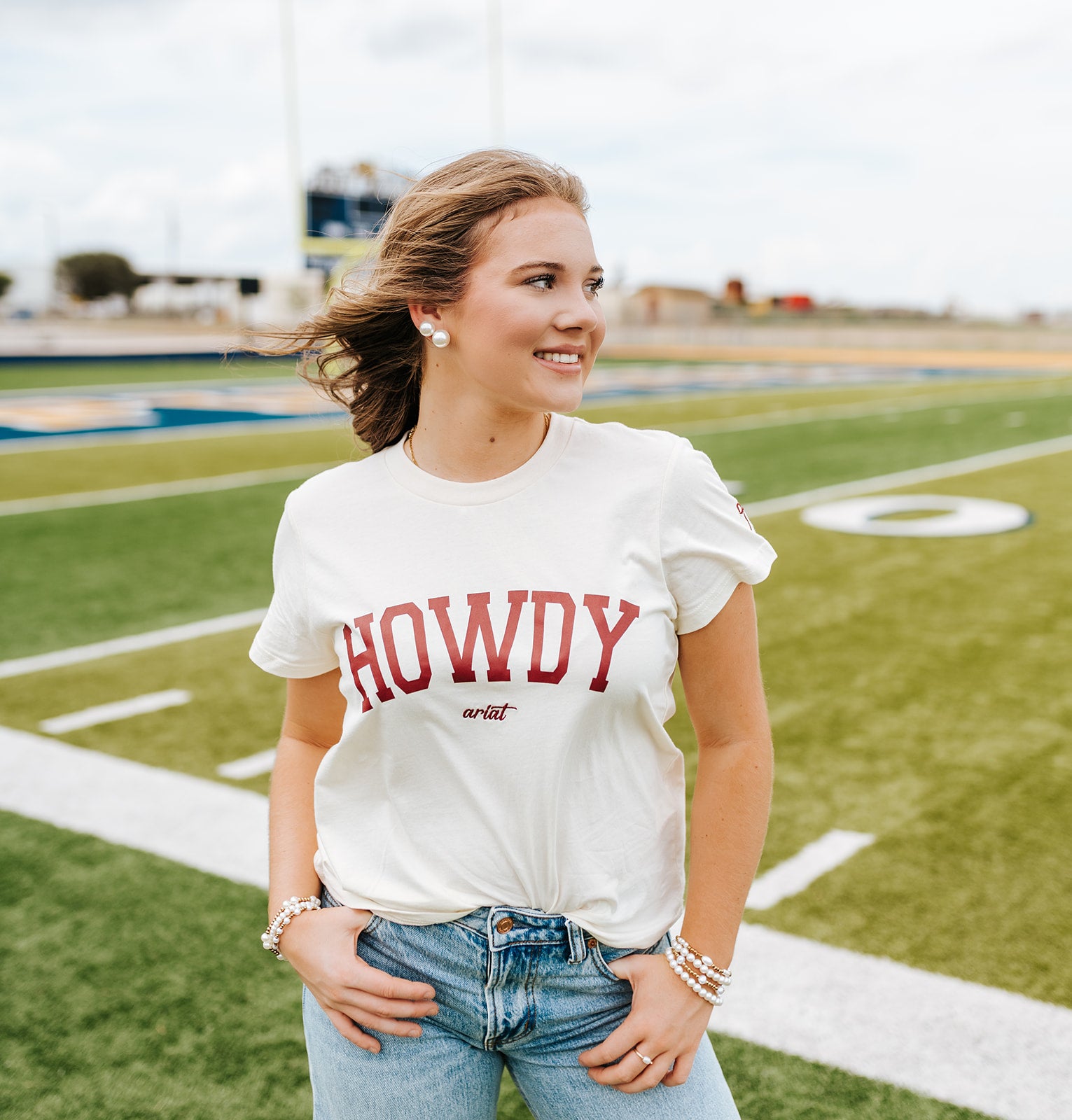 Ariat WMS Collegiate Howdy T-Shirt Maroon 10079910