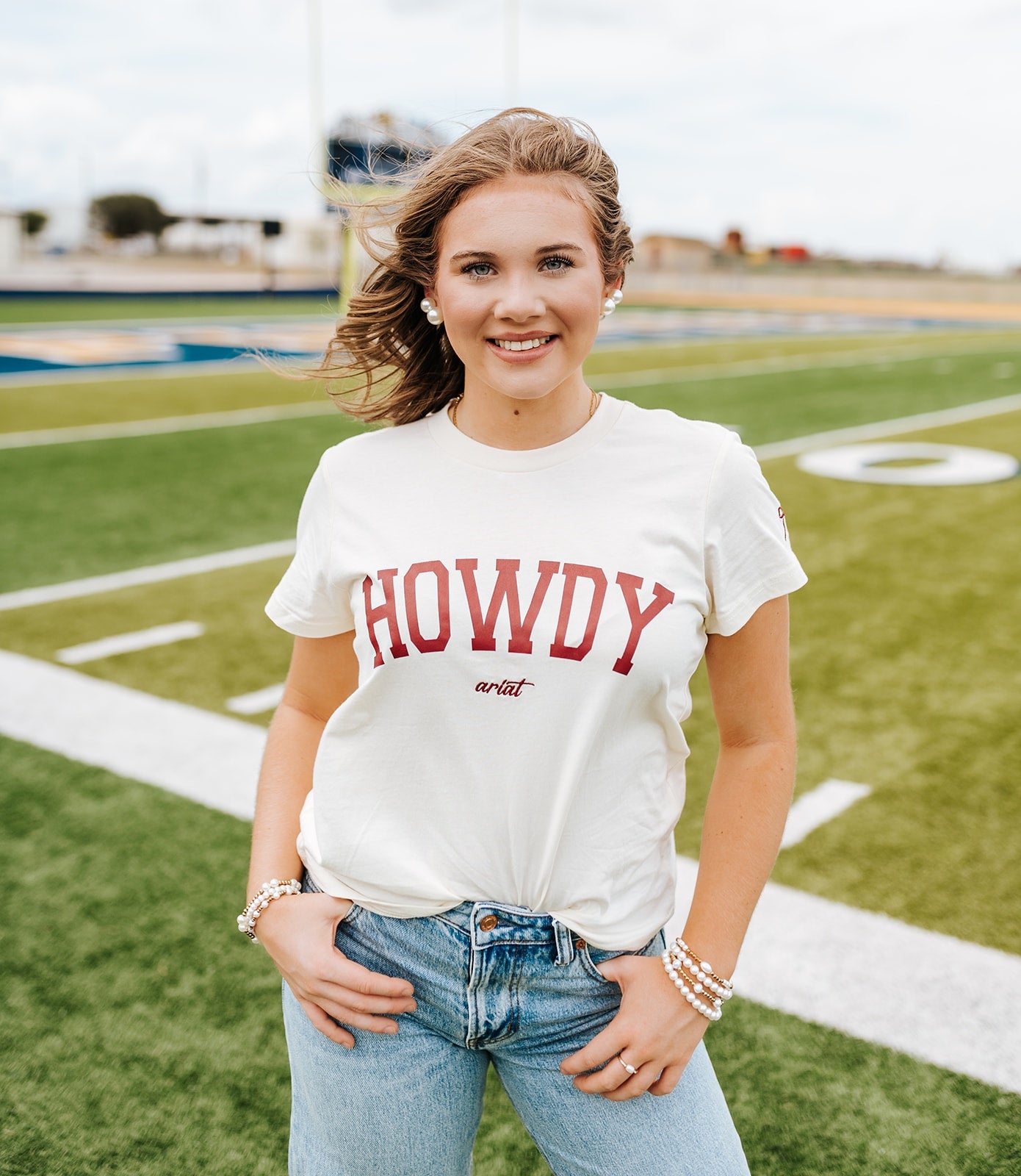 Ariat WMS Collegiate Howdy T-Shirt Maroon 10079910
