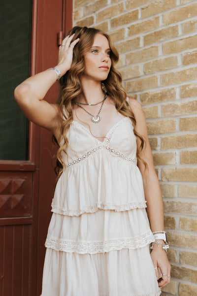 V-Neck Lace & Ruffle Sleeveless Tiered Mini Dress