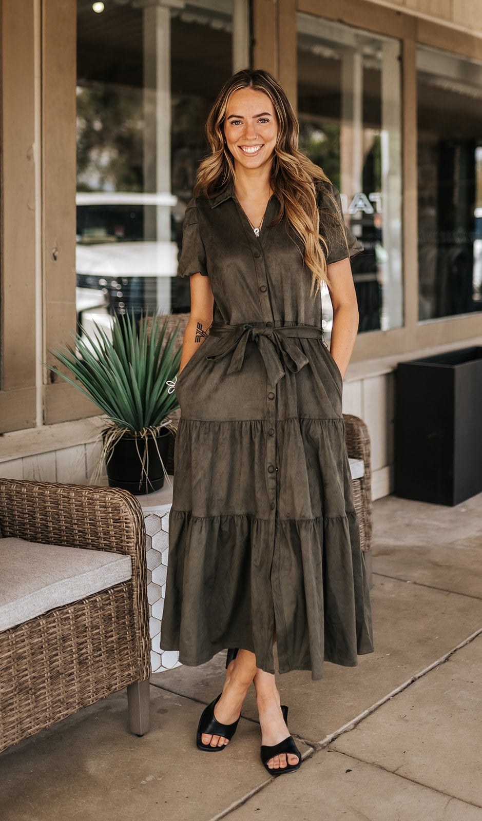 Olive Short Sleeve Tiered Suede Midi Dress SU50290