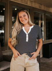 Black/Cream Neya Short Sleeve Sweater