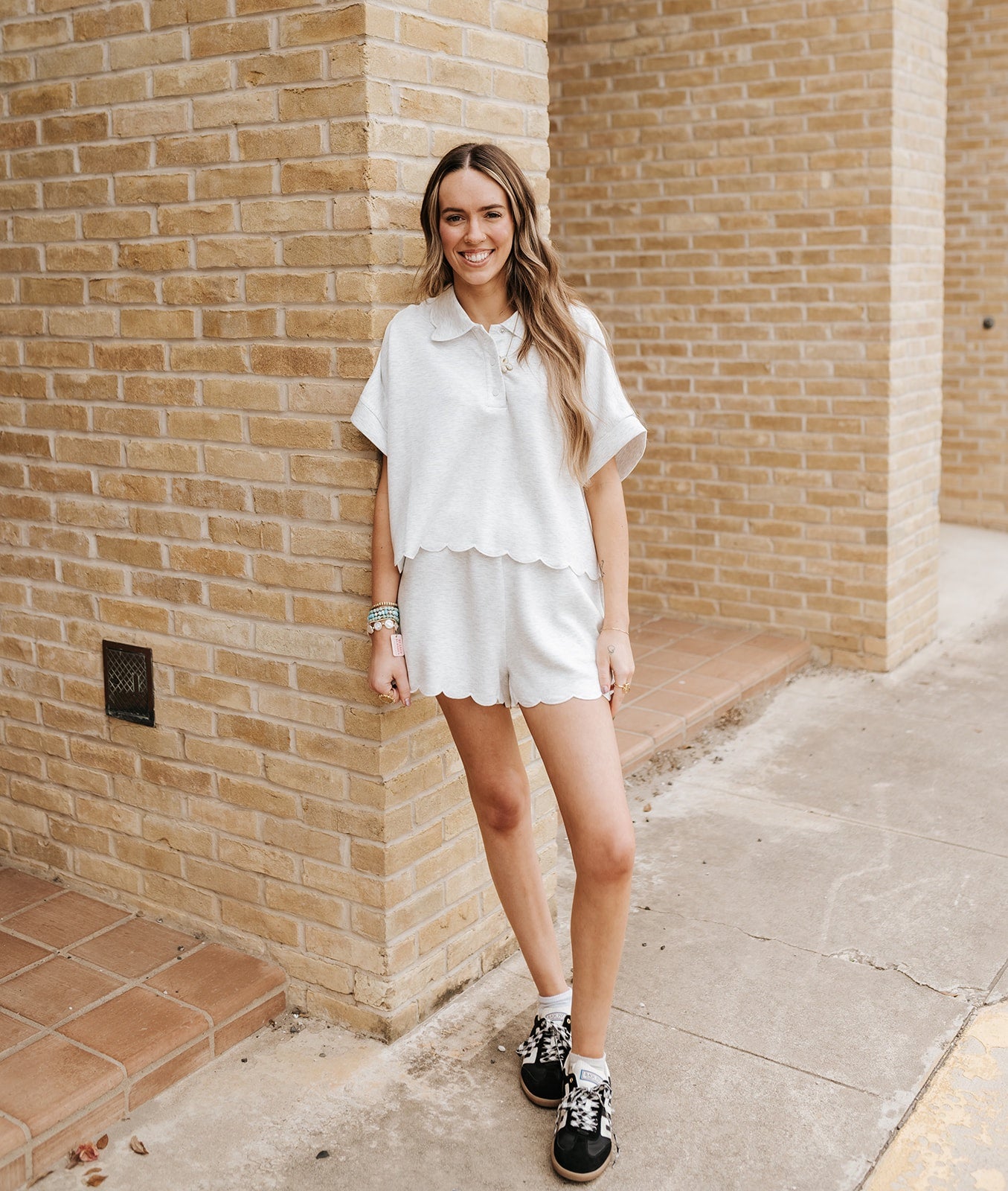Light Heather Gray Scalloped Edges Top & Shorts IST6243
