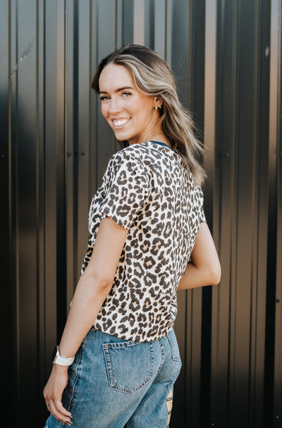 Lucky Lizzy Leopard Tee M2499Q