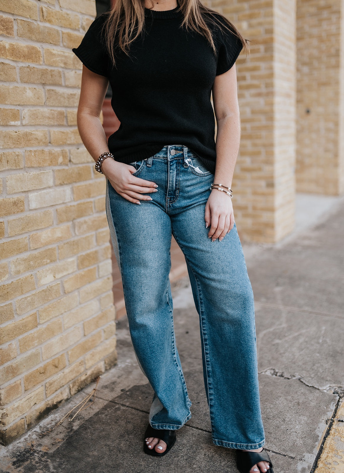 Contrast Side Straight Leg Jeans DP906