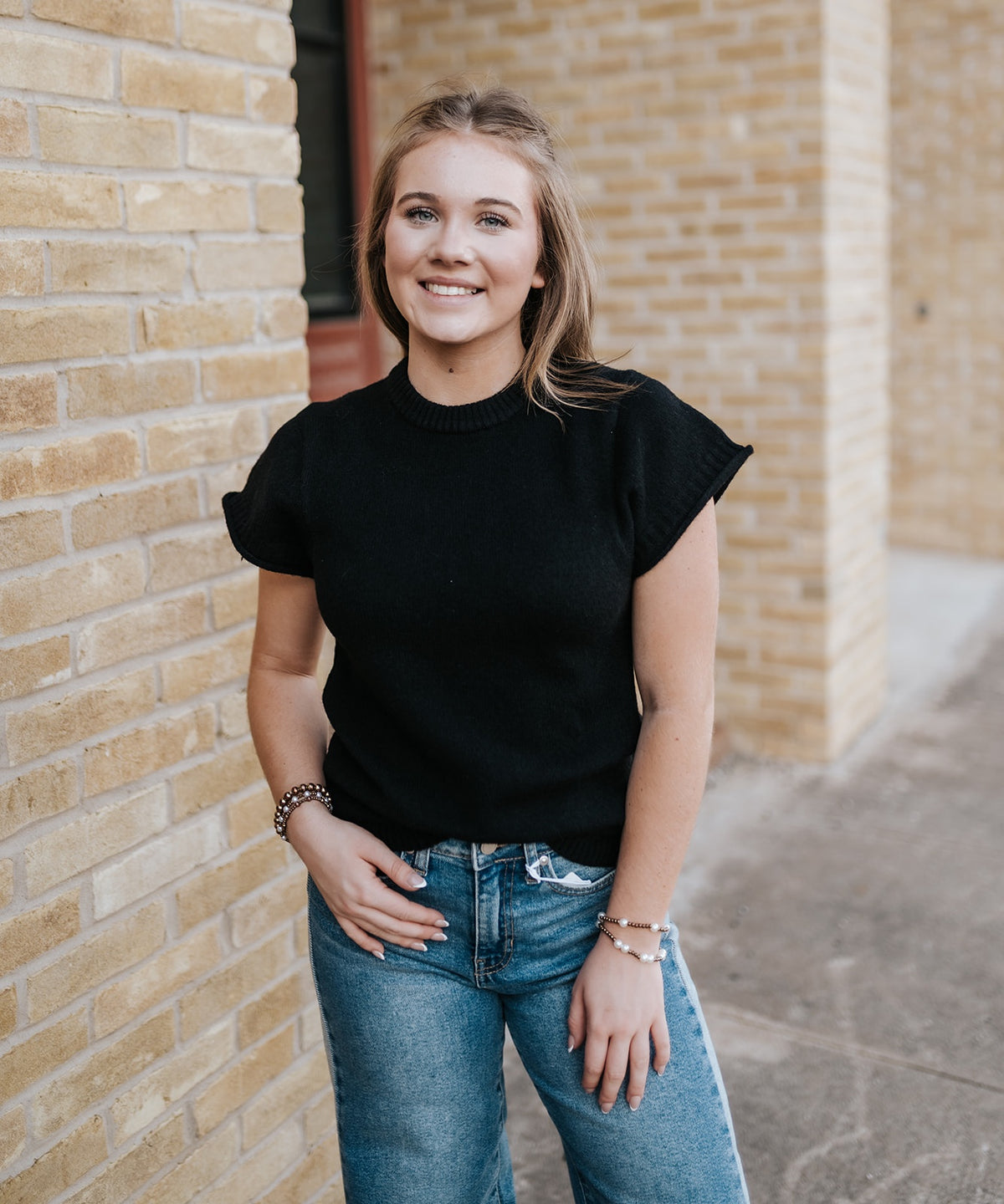 Black Short Sleeve Crewneck Sweater SW11709
