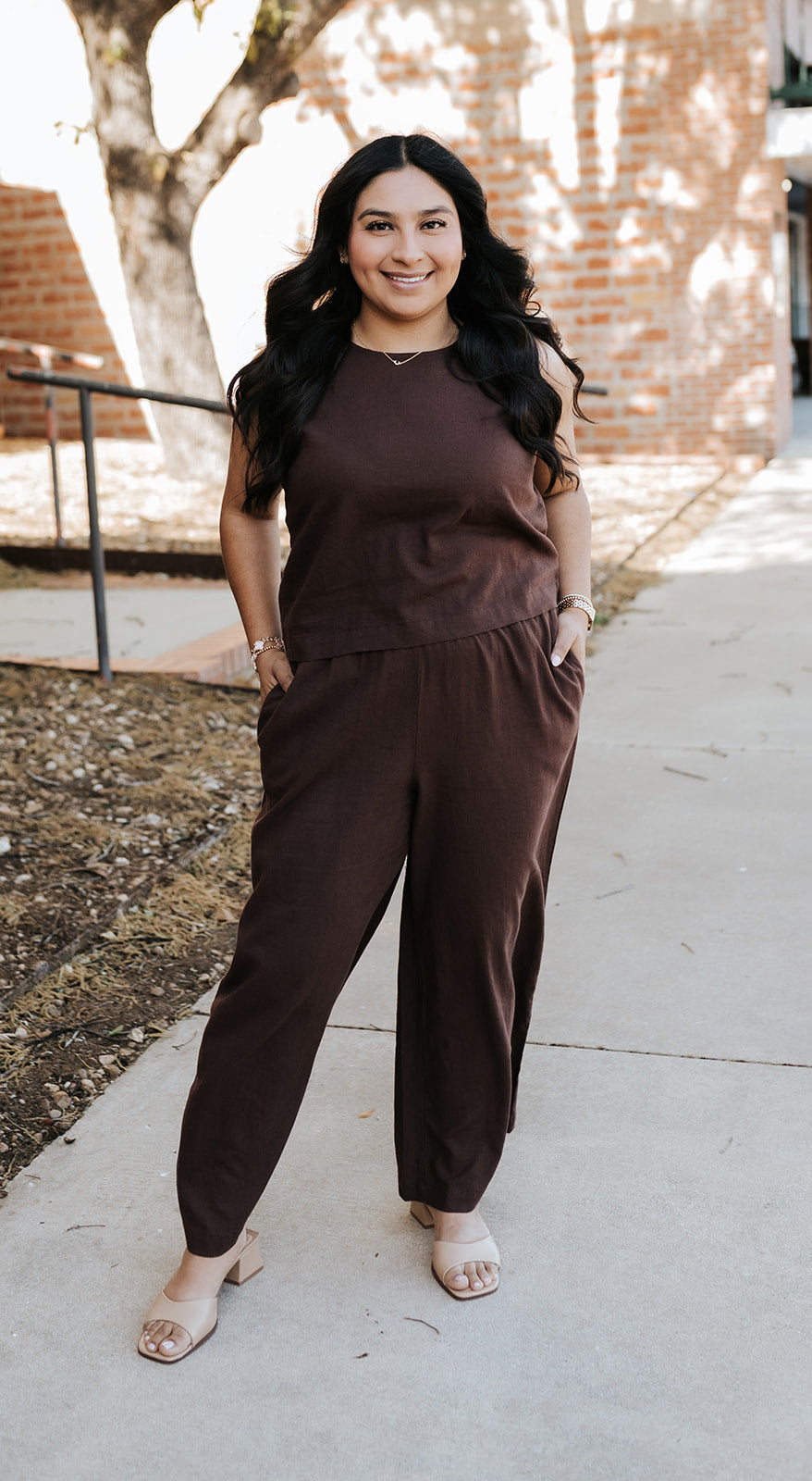 Sloane Linen Top Chocolate Cherry ZT261576