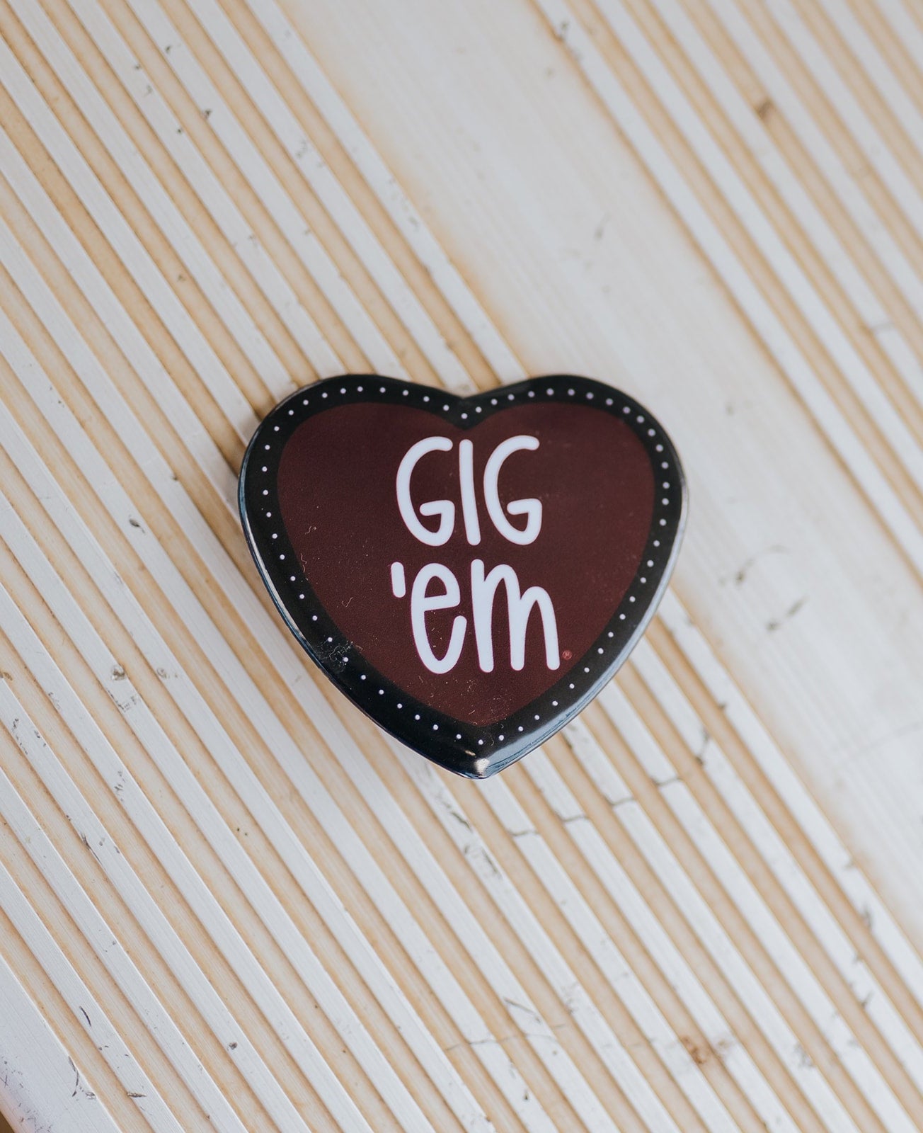 Gig 'Em Heart Shaped Game Day Button 2034