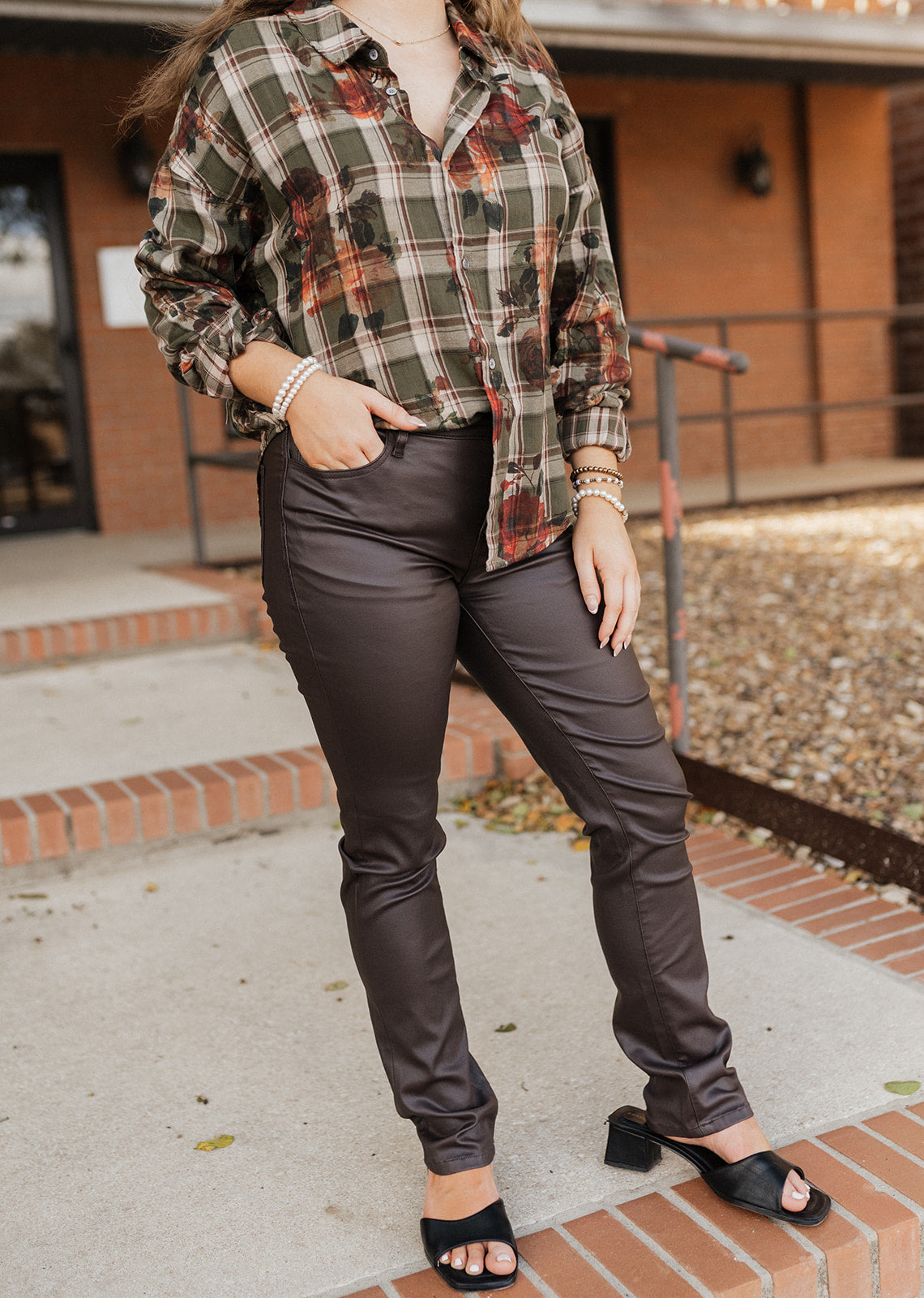 Blaire Straight Leg Pant Cappuccino