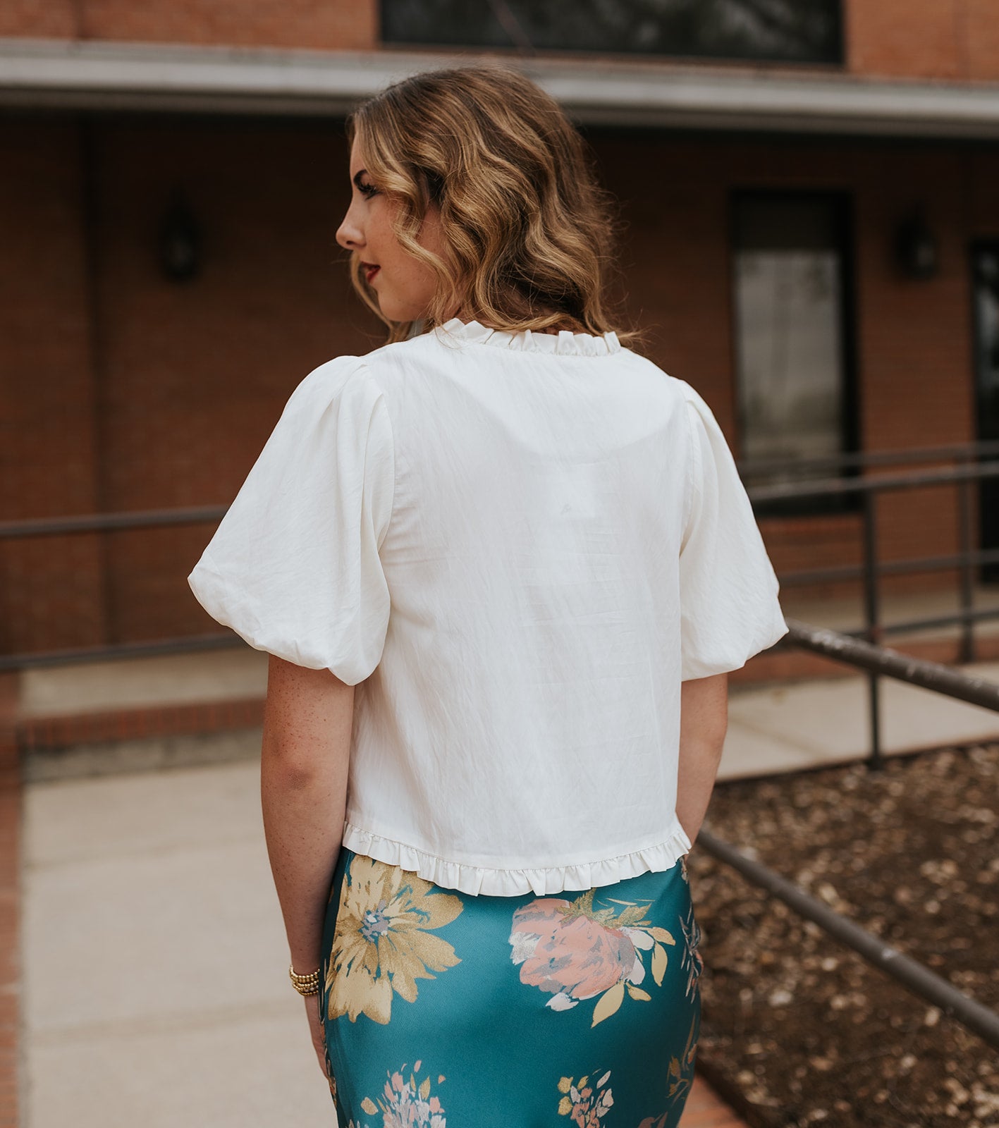 Off White Ruffle Detail Bubble Sleeve Top VB119838