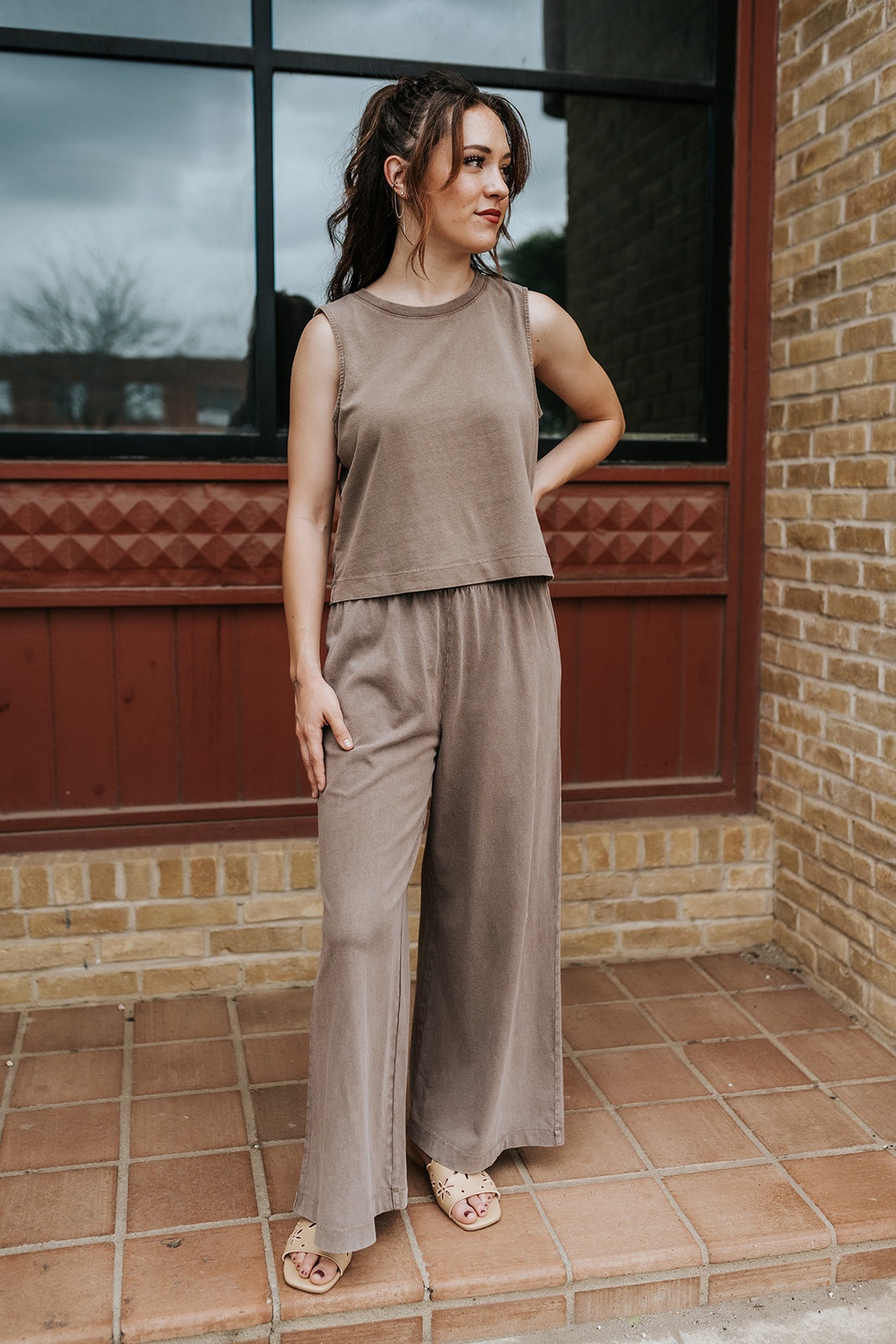 Scout Jersey Crop Flare Pant Perfectly Taupe ZP253841