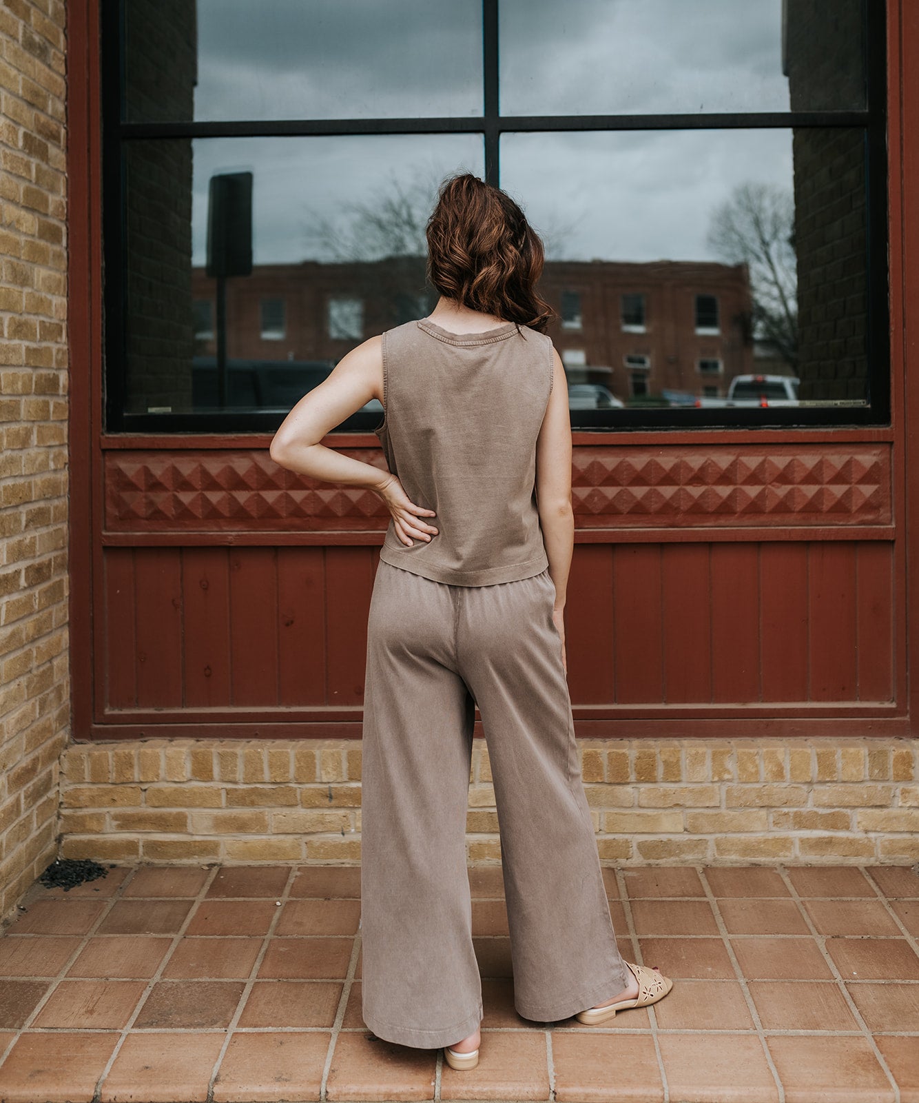 Scout Jersey Crop Flare Pant Perfectly Taupe ZP253841