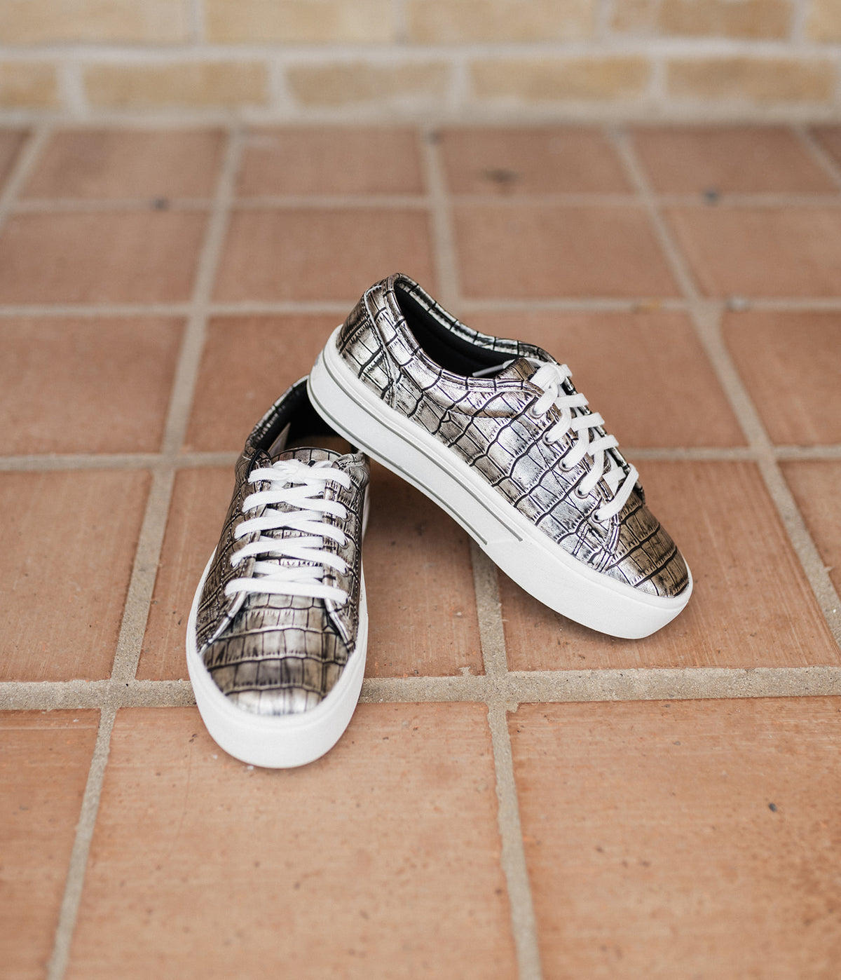 Ariat Skylar Shoe Silver Croc Print 10080402