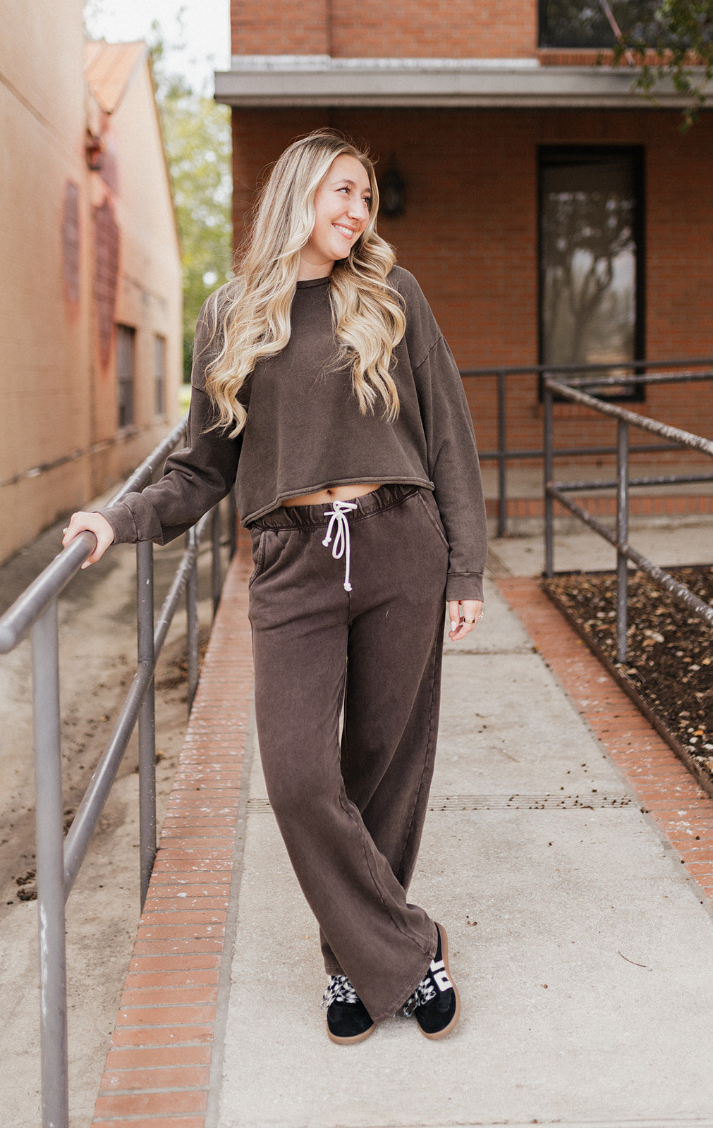 Circuit Dark Chocolate Crew Neck Sweatshirt ZT263247