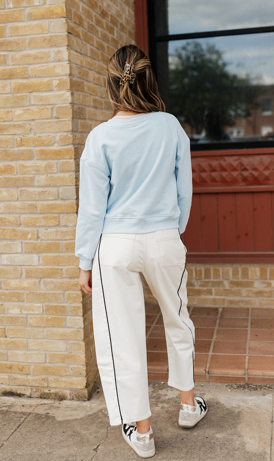 Baby Blue Button-Front Crewneck Cardigan IT3086