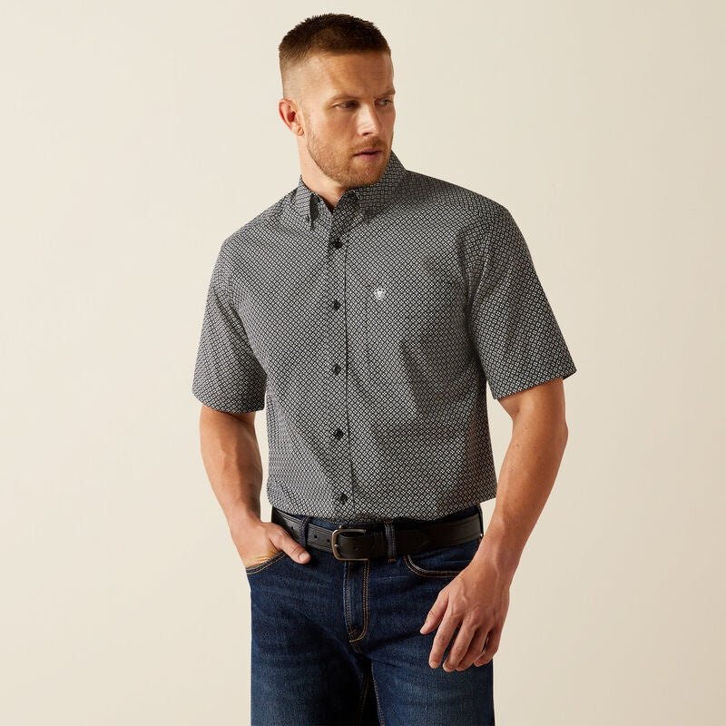 Ariat Men's Gene Classic Fit Short Sleeve Shirt Black 10054679 - Southern Soule Designs