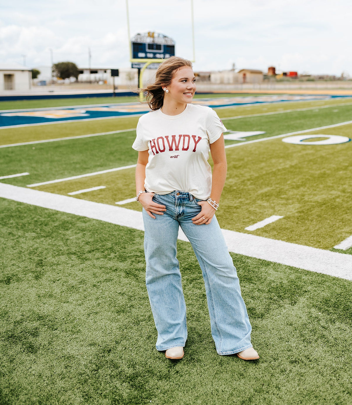 Ariat WMS Collegiate Howdy T-Shirt Maroon 10079910 - Southern Soule Designs