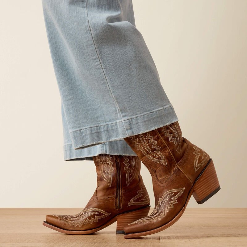 Ariat Women's Claremont Wide Leg Crop Jeans 10074787 - Southern Soule Designs