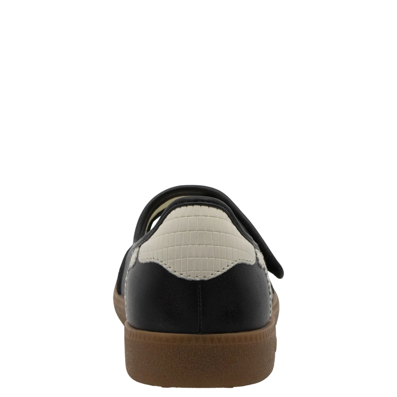 Aya in Black Milk Sneakerina