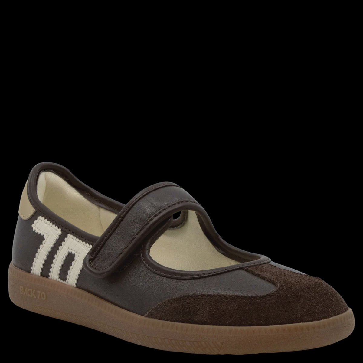 Aya in Coffee Milk Sneakerina