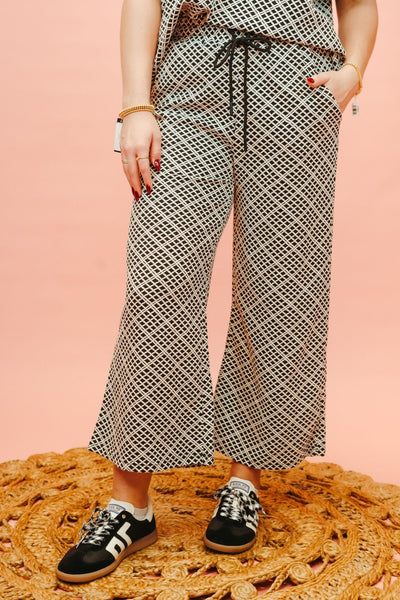 Black Cropped Wide Texture Pants P7305 - Southern Soule Designs