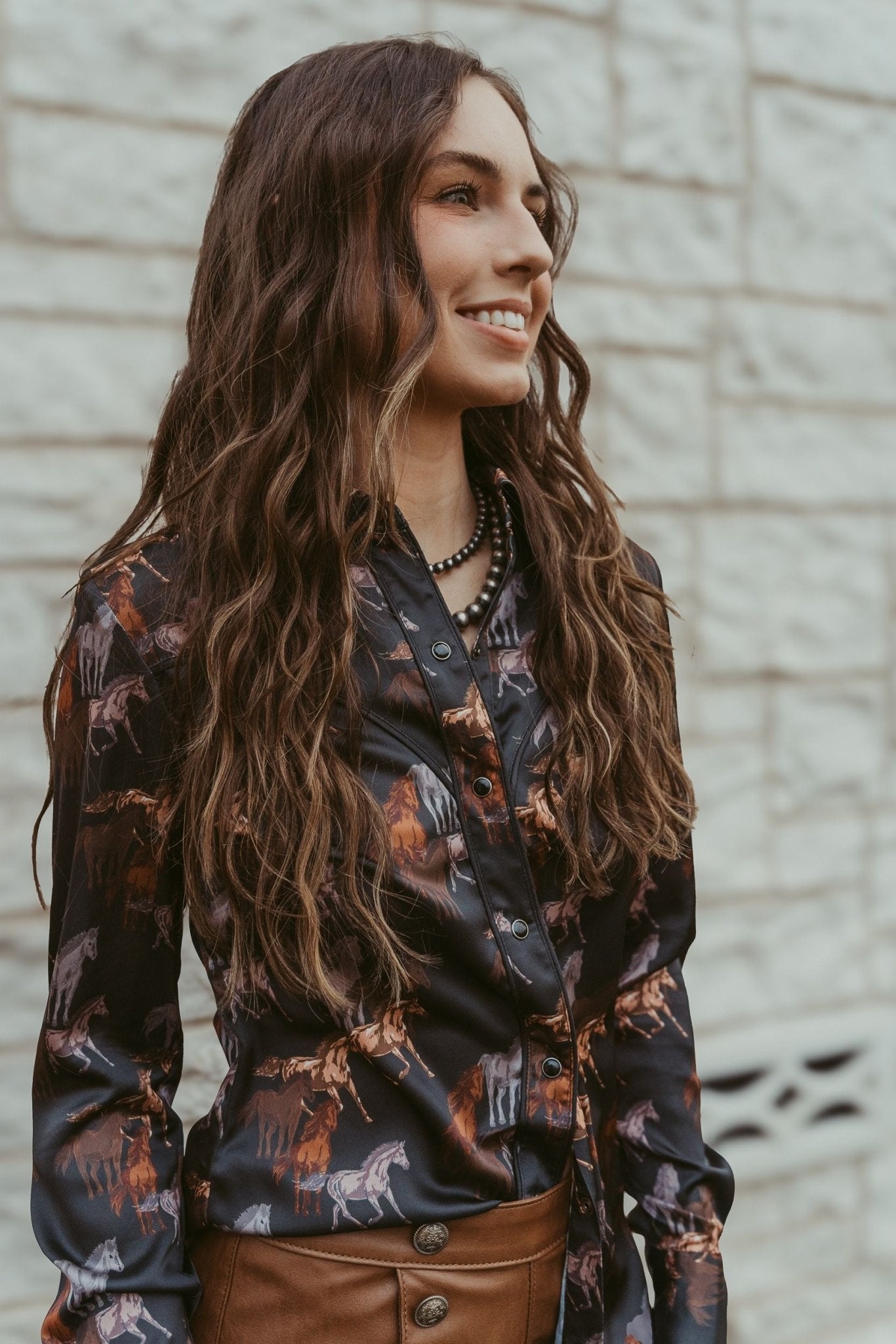 Black Horse Print Satin Snap BWN2S05430 - Southern Soule Designs