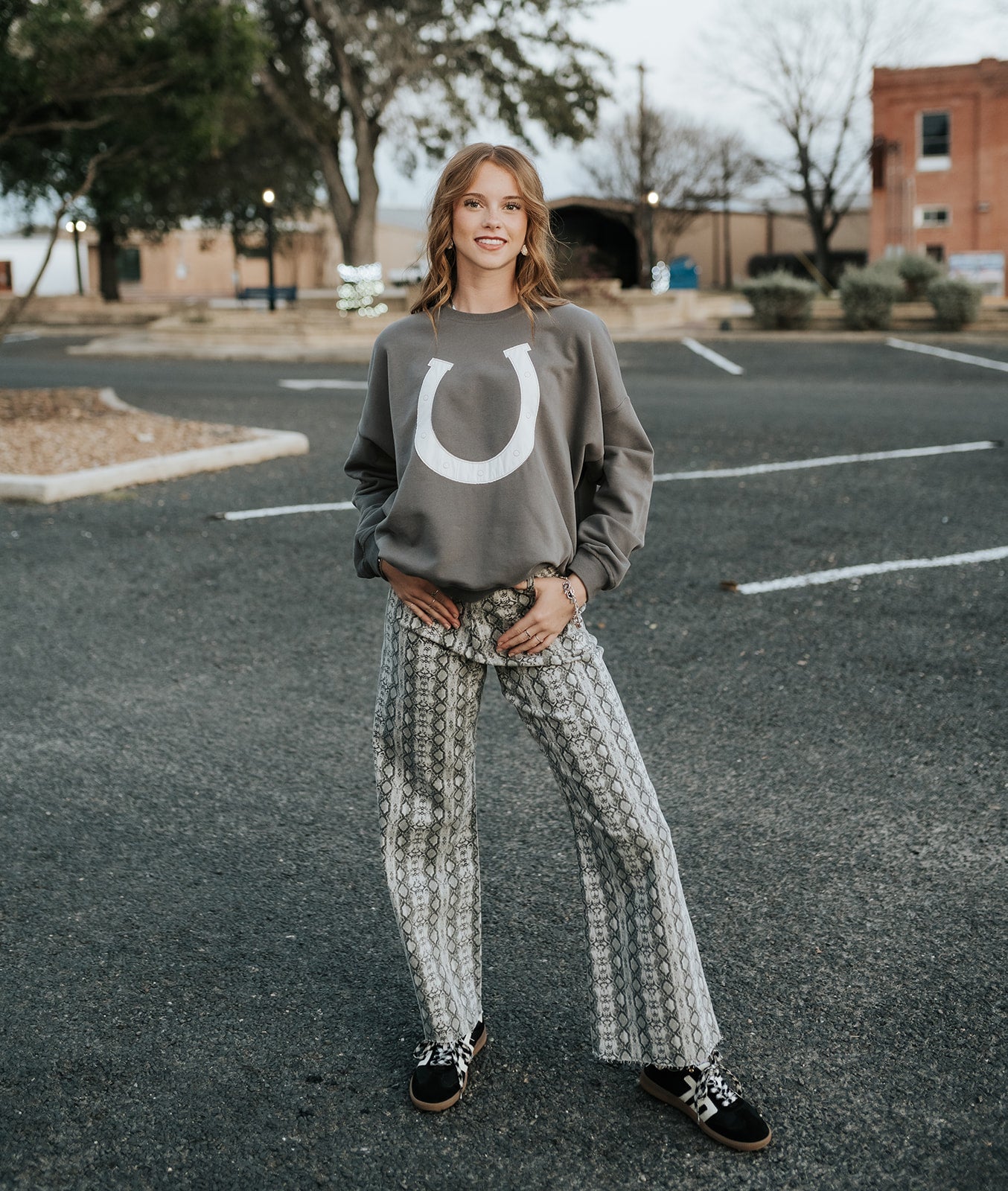 Charcoal/White Horseshoe Sweater WL25 - 11186 - Southern Soule Designs
