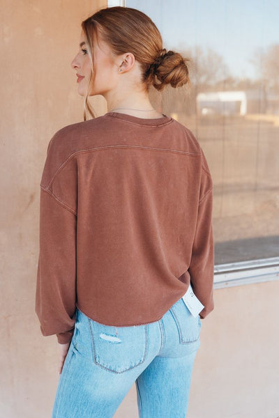 Chestnut Cropped Crewneck Sweatshirt with Raw Hem DZ24E409 - Southern Soule Designs
