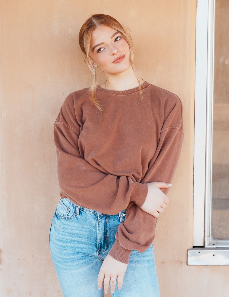 Chestnut Cropped Crewneck Sweatshirt with Raw Hem DZ24E409 - Southern Soule Designs