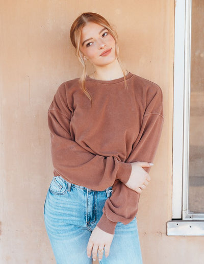 Chestnut Cropped Crewneck Sweatshirt with Raw Hem DZ24E409 - Southern Soule Designs