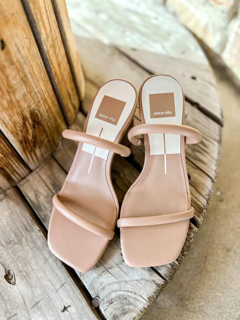 Dolce Vita Women's Posy Heeled Sandal - Chunky 70s-Inspired Heel, Square Toe, Oversized Buckle Strap