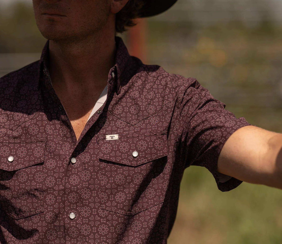 Ferrell - The Fletcher Short Sleeve Pearl Snap Shirt in Maroon - Southern Soule Designs